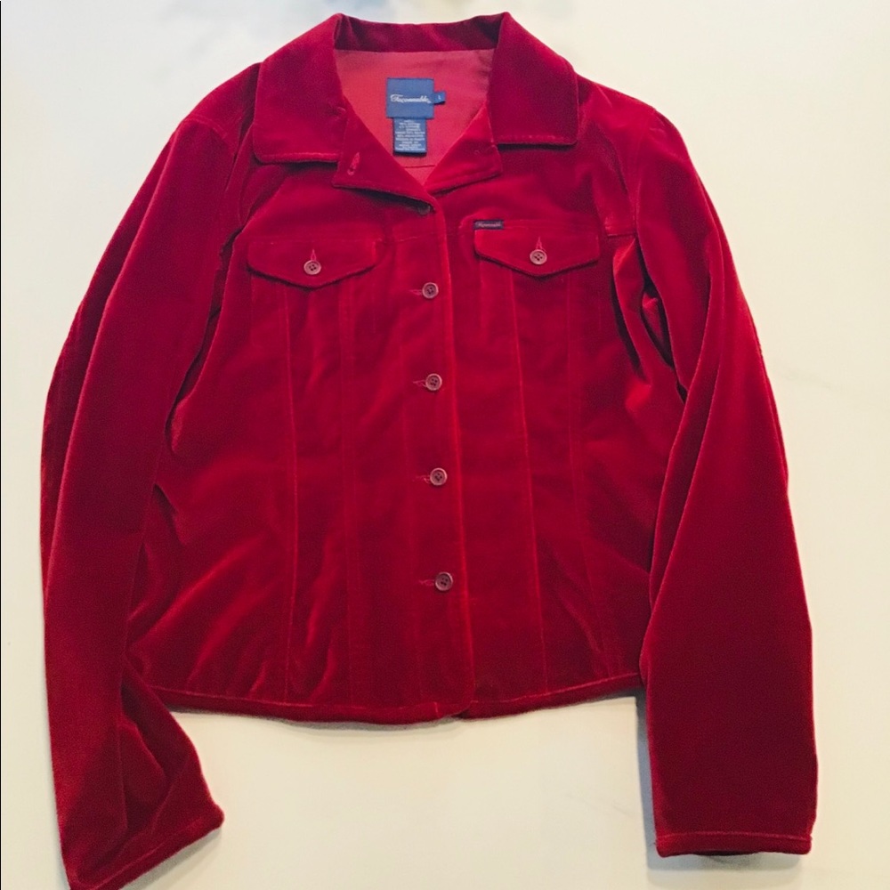 Facknnable Red coat (Good Condition)